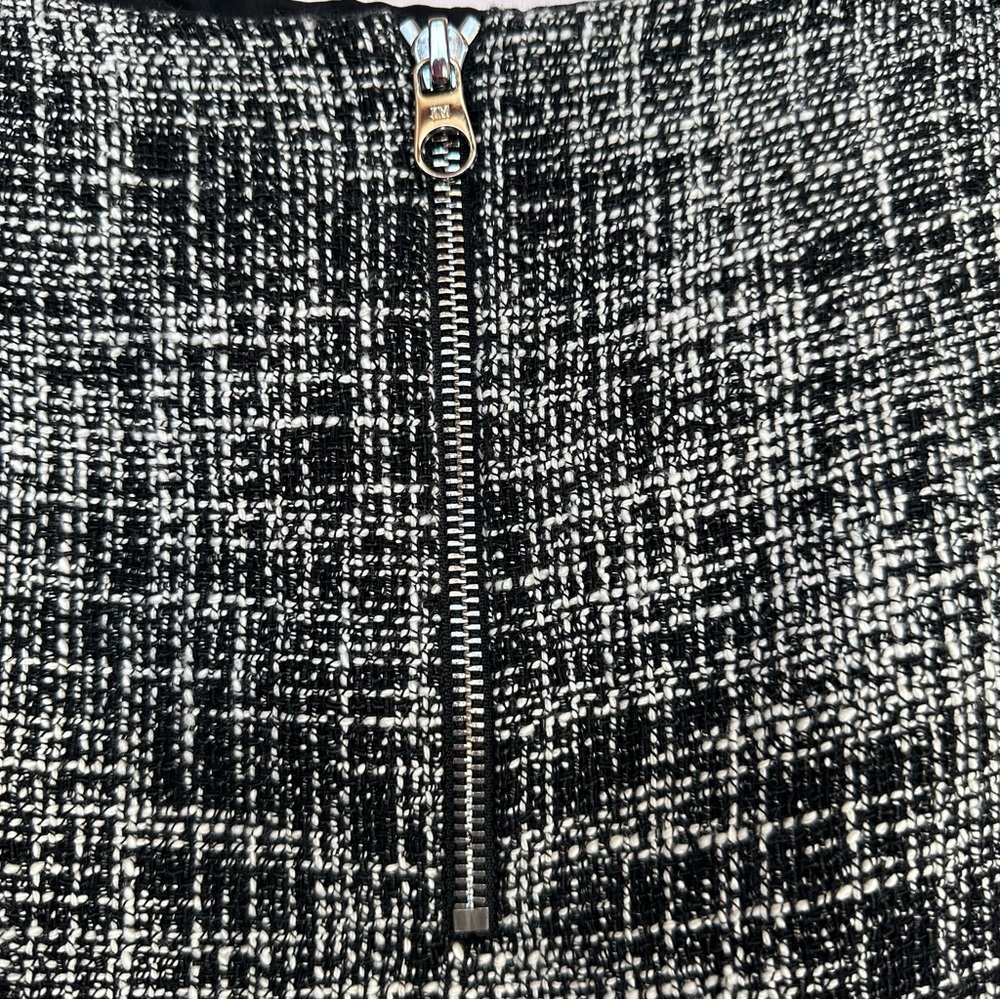 Karen Millen Black & White Skirt - Picture 3 of 10